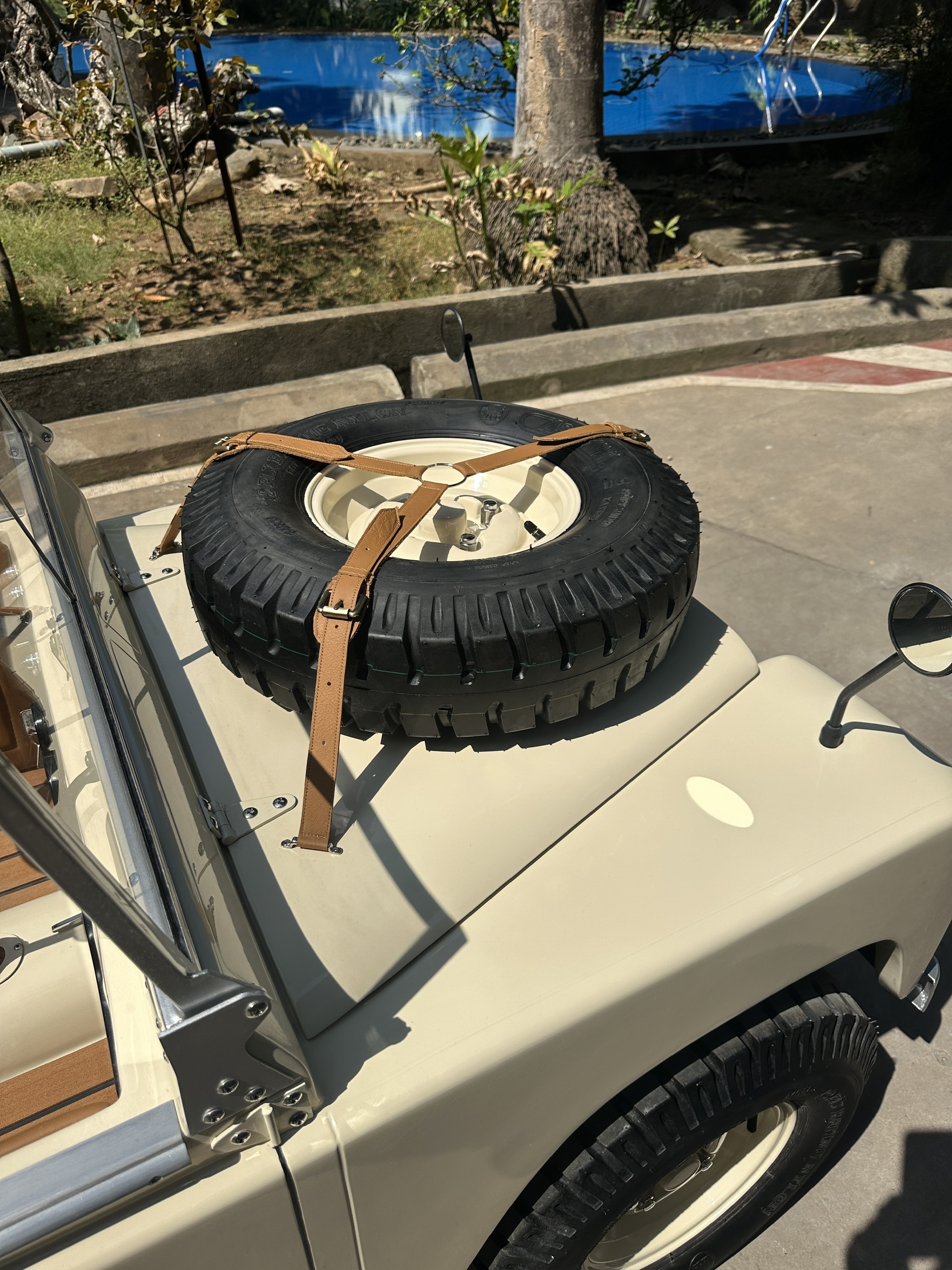 Land Junior - Image 7