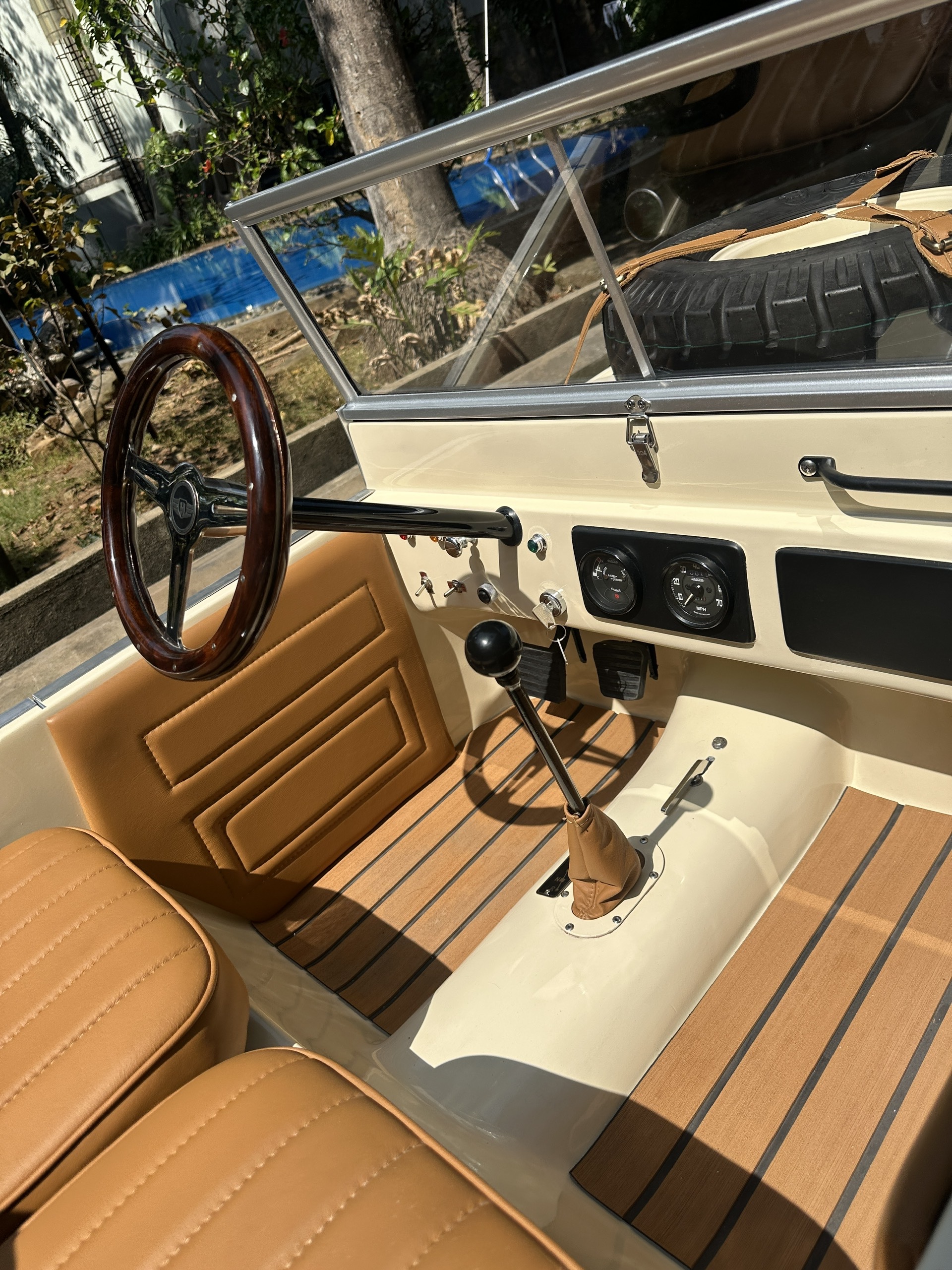 Land Junior - Image 6